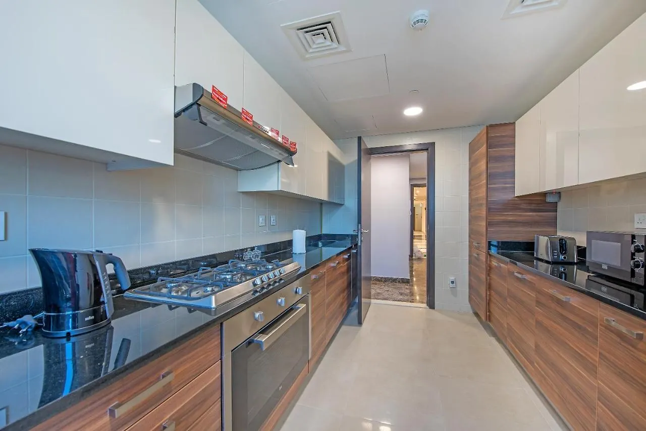 Pelican Stay - Full Marina And Pool View Dubai Apartment